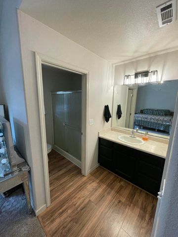 3343 Oak Street, Anderson, CA 96007