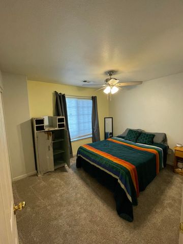 3343 Oak Street, Anderson, CA 96007