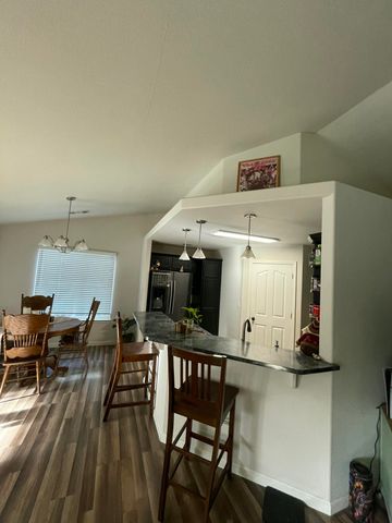 3343 Oak Street, Anderson, CA 96007