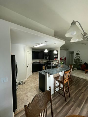 3343 Oak Street, Anderson, CA 96007