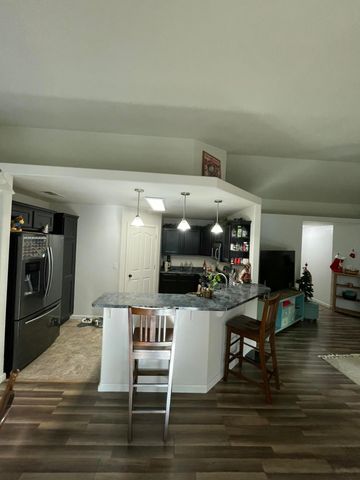 3343 Oak Street, Anderson, CA 96007