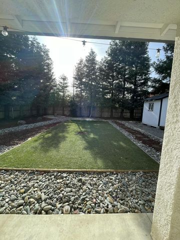 3343 Oak Street, Anderson, CA 96007