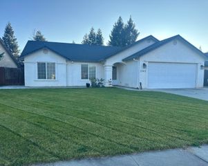 3343 Oak Street, Anderson, CA 96007