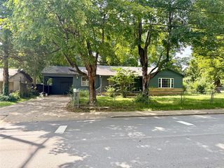 957 S Hill Avenue, Fayetteville, AR 72701