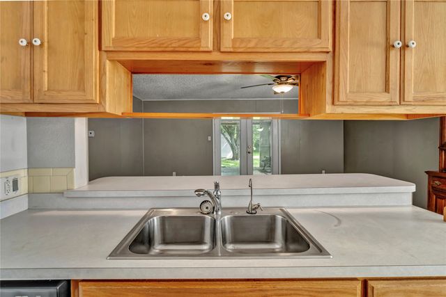 1008 Westminister Court, Arlington, TX 76015