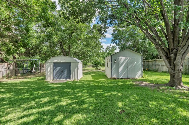 1008 Westminister Court, Arlington, TX 76015