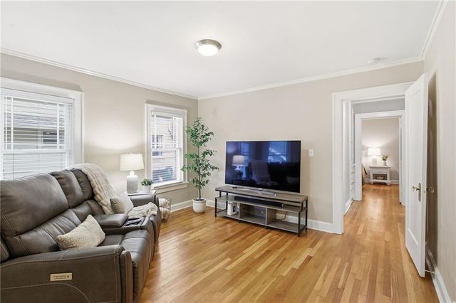 7408 Belleview Avenue, Kansas City, MO 64114