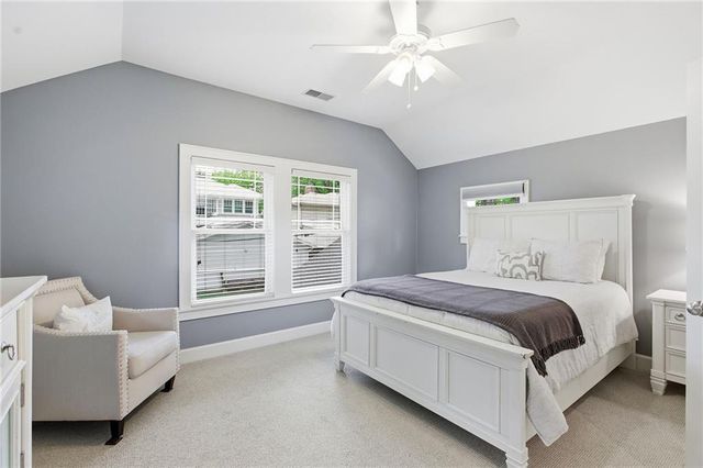 7408 Belleview Avenue, Kansas City, MO 64114