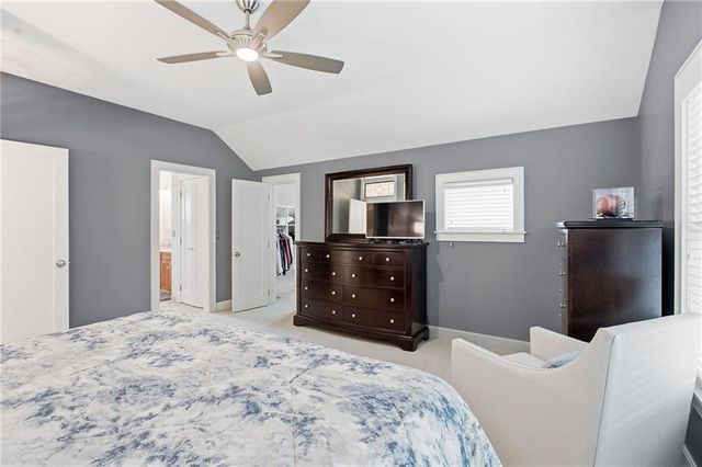 7408 Belleview Avenue, Kansas City, MO 64114