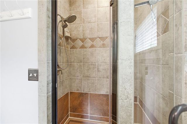 7408 Belleview Avenue, Kansas City, MO 64114