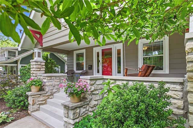 7408 Belleview Avenue, Kansas City, MO 64114