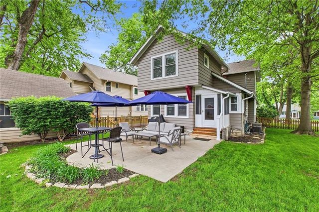 7408 Belleview Avenue, Kansas City, MO 64114