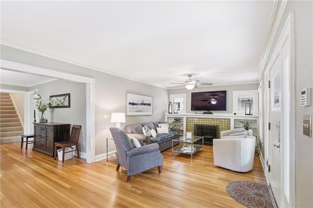 7408 Belleview Avenue, Kansas City, MO 64114