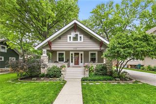 7408 Belleview Avenue, Kansas City, MO 64114