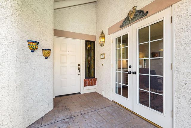 127 Avellino Circle, Palm Desert, CA 92211