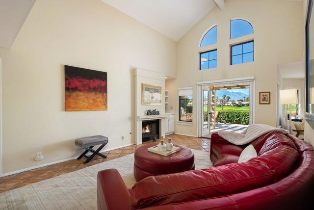 127 Avellino Circle, Palm Desert, CA 92211