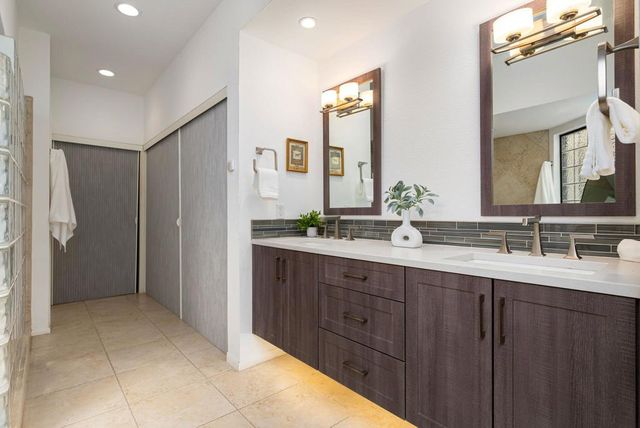 127 Avellino Circle, Palm Desert, CA 92211