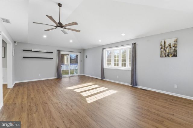 479 VAL LN, Millville, NJ 08332