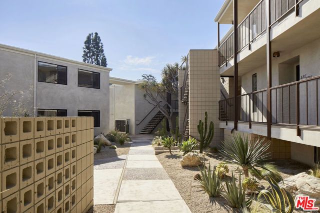 12425 Texas Avenue 2, Los Angeles, CA 90025