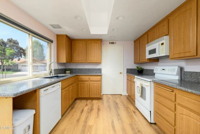 30003 Village 30, Camarillo, CA 93012
