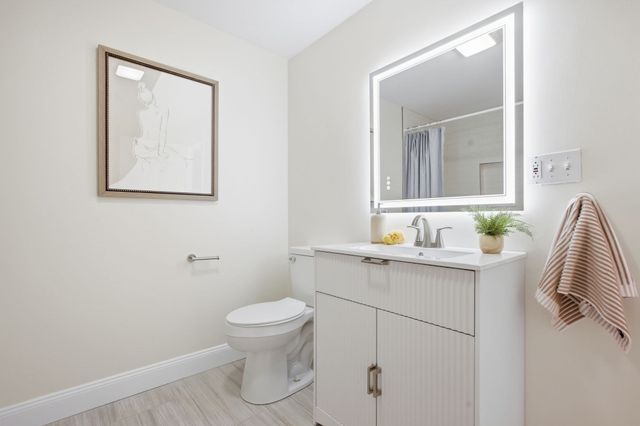 194 E St A, Boston, MA 02127