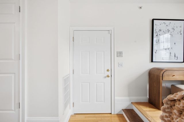 194 E St A, Boston, MA 02127