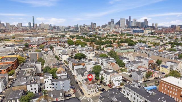 194 E St A, Boston, MA 02127