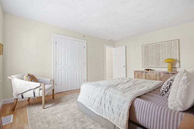 194 E St A, Boston, MA 02127