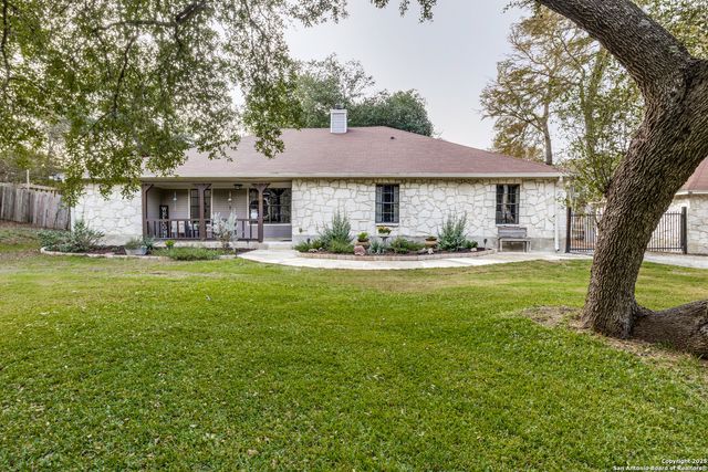 104 Whippoorwill Ct, Boerne, TX 78006