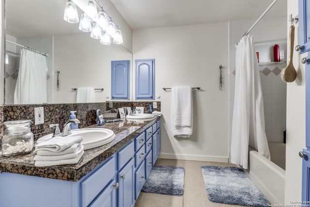 104 Whippoorwill Ct, Boerne, TX 78006