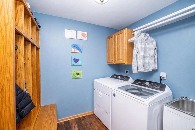 731 Hidden View COURT, Slinger, WI 53086