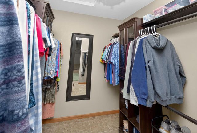 731 Hidden View COURT, Slinger, WI 53086