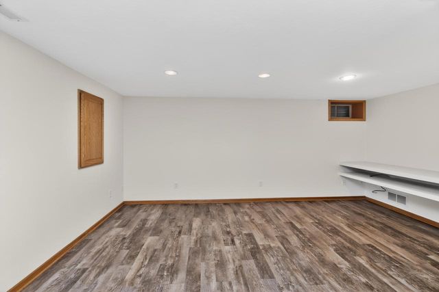 731 Hidden View COURT, Slinger, WI 53086