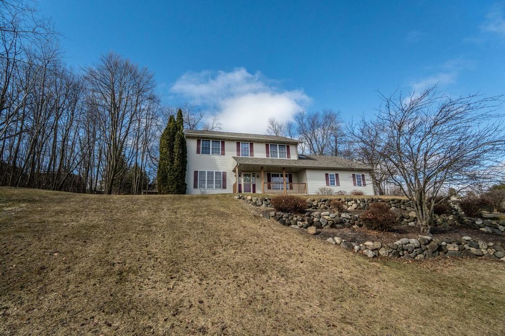 731 Hidden View COURT, Slinger, WI 53086