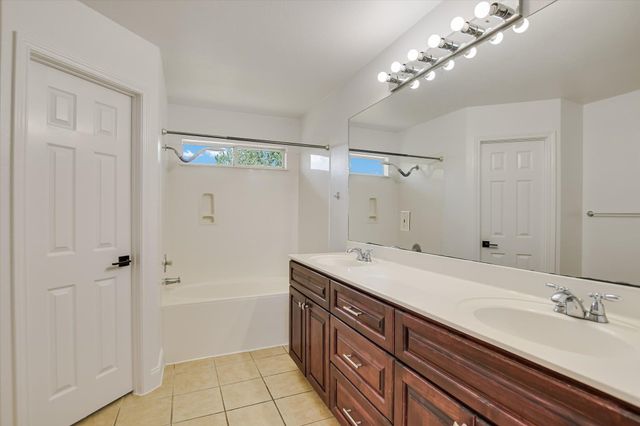 8111 Hawick DR, Round Rock, TX 78681