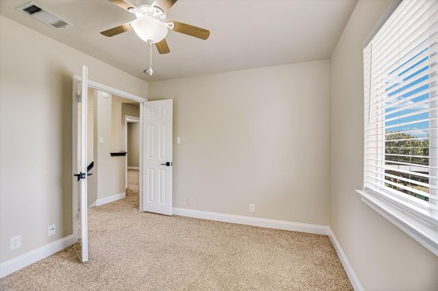 8111 Hawick DR, Round Rock, TX 78681
