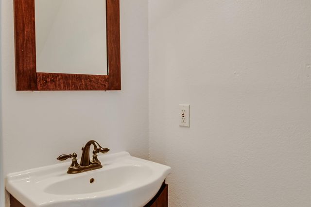 8111 Hawick DR, Round Rock, TX 78681