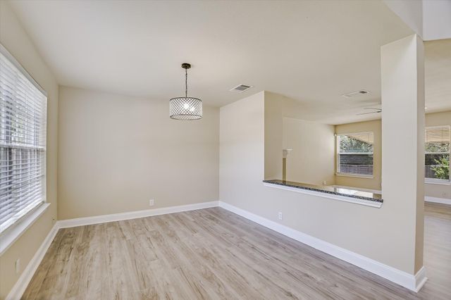 8111 Hawick DR, Round Rock, TX 78681