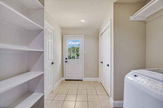 8111 Hawick DR, Round Rock, TX 78681