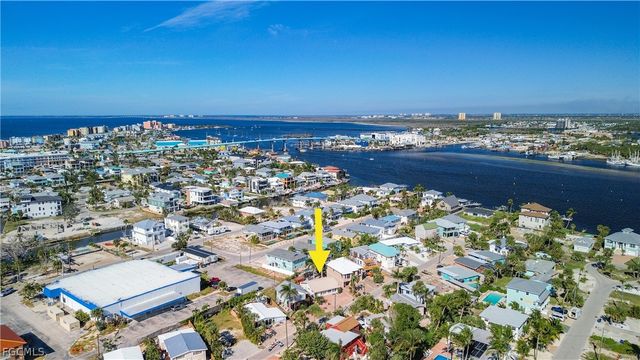 217 Miramar ST, Fort Myers Beach, FL 33931