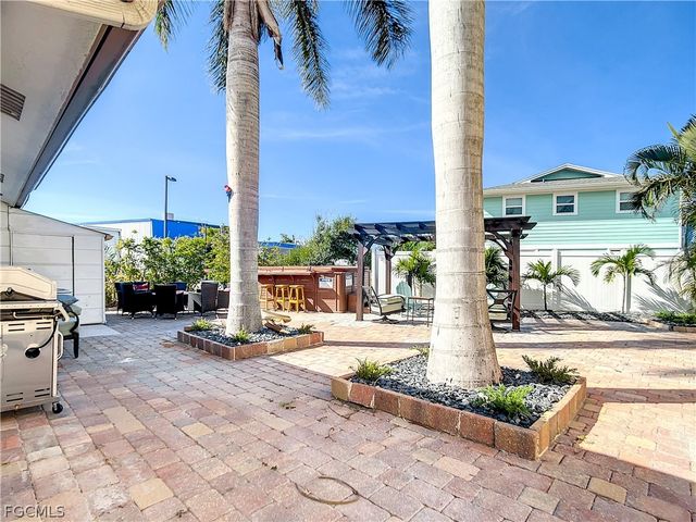 217 Miramar ST, Fort Myers Beach, FL 33931