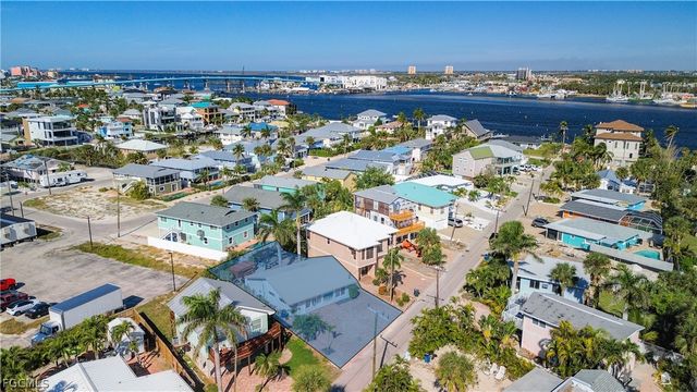 217 Miramar ST, Fort Myers Beach, FL 33931