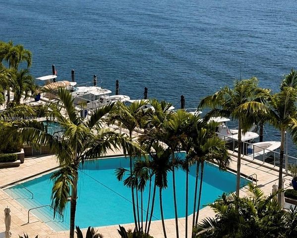 800 West Avenue 741, Miami Beach, FL 33139