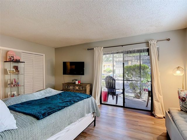 11805 RAINTREE LAKE LN B, Temple Terrace, FL 33617
