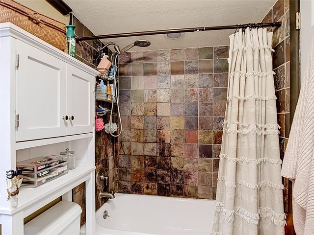11805 RAINTREE LAKE LN B, Temple Terrace, FL 33617