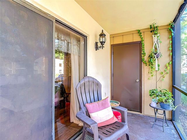 11805 RAINTREE LAKE LN B, Temple Terrace, FL 33617