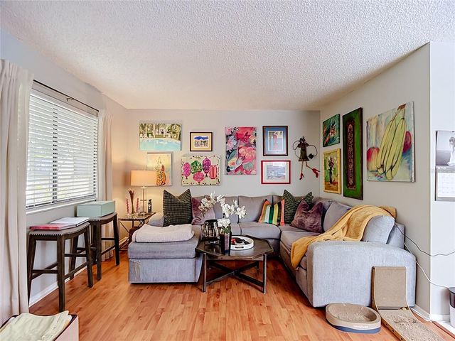 11805 RAINTREE LAKE LN B, Temple Terrace, FL 33617