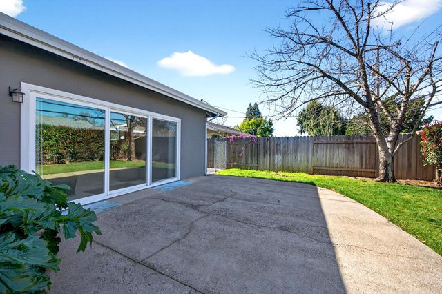 9149 Rundelay Way, Sacramento, CA 95826