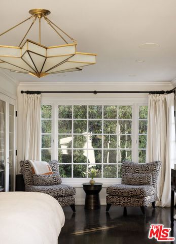 2558 Glendower Avenue, Los Angeles, CA 90027