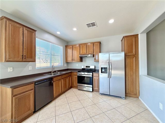 8672 Big Sagebrush Avenue, Las Vegas, NV 89117